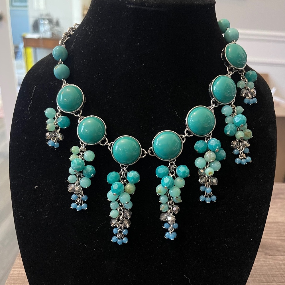 VINTAGE NECKLACE IN TURQUOISE BEADS